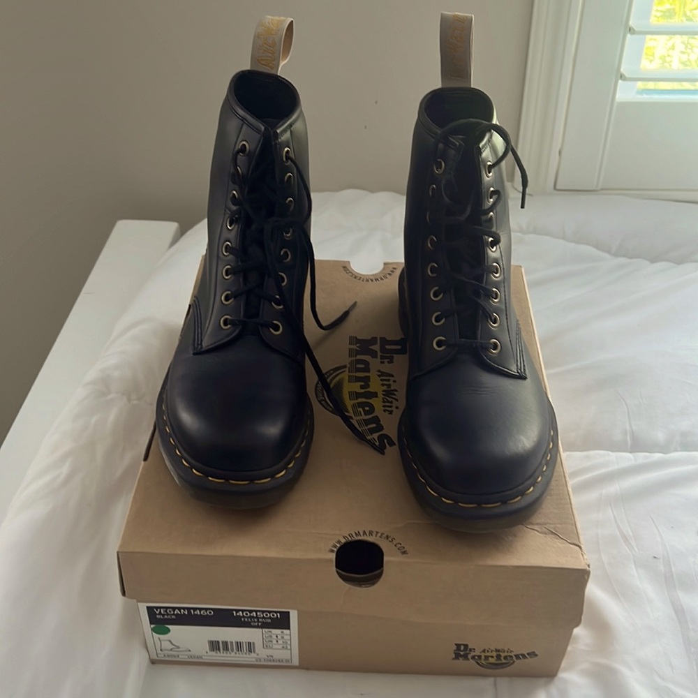 Doc Martens Vegan 1460 Boots